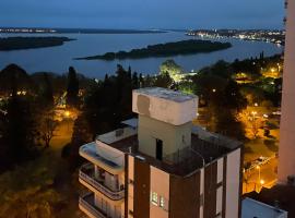 Habitación de Lujo con vista al Rio Parana，位于巴拉那的酒店