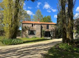 Gîte charmant, spacieux, à 15 km de Nantes, 2 chambres, terrasse, parking, animaux acceptés - FR-1-306-1238，位于Mauves-sur-Loire的酒店