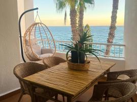 DreamStay Primera Linea De Playa Costa Tropical，位于格拉纳达的酒店