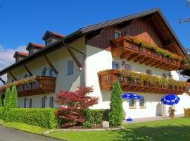 Pension Lichtenauer Hof，位于ThyrnauDonau-Golf-Club Passau-Raßbach附近的酒店