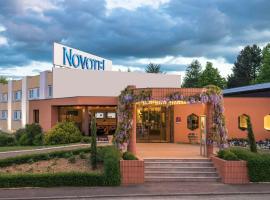 Novotel Macon Nord Autoroute du Soleil，位于马孔的诺富特酒店
