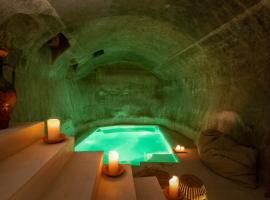 Nohasi Palace Hotel & SPA，位于Noha的酒店