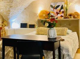 Les Rêves d'Églantine et d'Augusta Chambres et Gîtes，位于Saint-Cyr的酒店