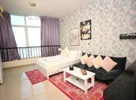 Queen's Studio apartment Al reem