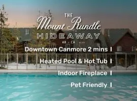Mount Rundle Hideaway with Heated Pool & Hot Tub and allows Pets