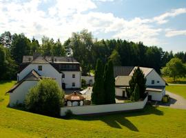 Hotel a Hostinec Tálský mlýn，位于达那撒扎乌的酒店