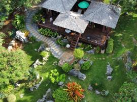 Villa Noina Farmstay Thai house style，位于Ban Nong Takhain的度假屋
