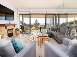The Salty Seagull – ocean-view luxe!