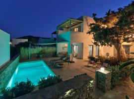 Private Luxury Scarlet beachfront villa, Molos, Paros，位于莫罗斯帕罗的低价酒店