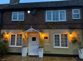 'Cosy Cottage' - 2 Bed - Central Bawtry - Entire Cottage，位于鲍特里Blyth Services A1附近的酒店