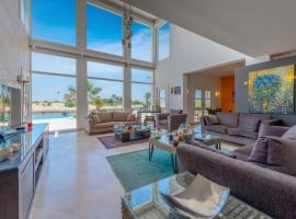 Golf Luxury villa with private pool，位于赫尔格达的酒店