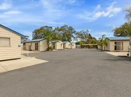 Costello Hotels - Moonta Bay Cabins