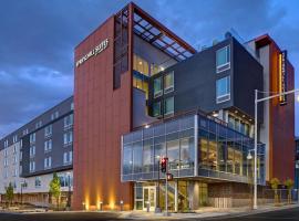 SpringHill Suites by Marriott Albuquerque University Area，位于阿尔伯克基大学体育场附近的酒店