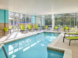 SpringHill Suites by Marriott Frederica，位于Frederica的带停车场的酒店