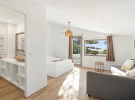 Bed & Breakfast in Villa Eden Palm，位于贝纳尔马德纳的酒店
