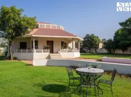 StayVista's The Cosy Countryside - Villa with Swimming Pool, Lawn & Indoor-Outdoor Games