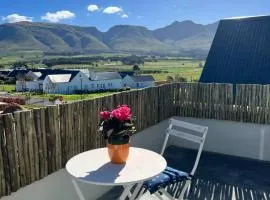 A Mountain & Country Haven