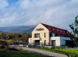 Hotel Kőporos Hercegkút，位于Hercegkút的酒店