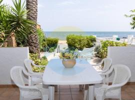 Frederic - Casa adosada en l Ampolla con jardin y vistas al mar - Deltavacaciones，位于安波拉的酒店