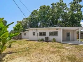 3 bedroom House with Renovated kitchen and bath!