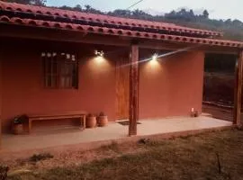Vila Sincorá - Chalé para 4 pessoas com cozinha a 2 km da portaria da Cachoeira do Buracão