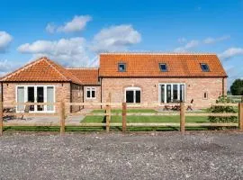 The Roost and The Nook Rural Barn Stays