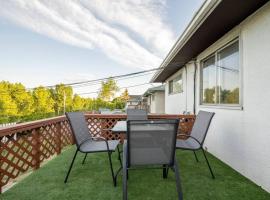 Forth Street 2Bedroom Suite，位于卡尔加里的尊贵型酒店