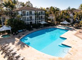 黄金海岸美居度假酒店，位于黄金海岸Skilled Park附近的酒店