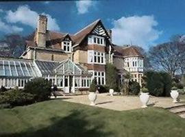The Manor House Hotel & Restaurant，位于贝弗利的酒店
