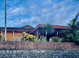 与論島〜2023年10月25日にリニューアル〜ヴィラ島福家一軒家貸別荘，位于舆论町的酒店