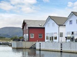 Holiday home averøy VII，位于Averoy的酒店