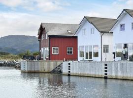 Holiday home averøy VIII，位于Averoy的酒店