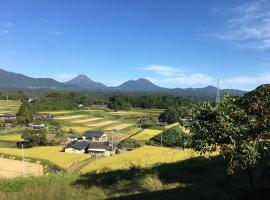 天空cafe寿ぐ，位于由布市的别墅