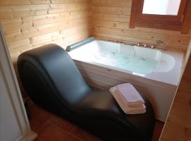 La Dehesilla de Toledo Escapada Romántica Jacuzzi Sillón Tántrico，位于Cobisa的酒店