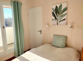 Bel appartement refait à neuf, calme et ensoleillé，位于卡布尔的自助式住宿