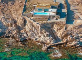 Splendid Mykonos Waterfront Villa，位于米克诺斯城的住所