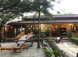 Tharu Community Home Stay，位于奇旺的酒店