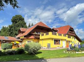Hotel Gasthof Seeblick，位于Zeutschach的酒店