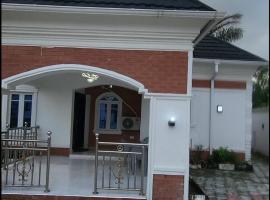 Contemporary 1 bedroom apartment in awoyaya ibeju lekki，位于Awoyaya的酒店