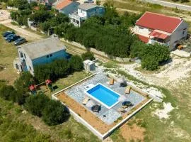 Family-friendly apartments with swimming pool Rtina - Stosici, Zadar - 21450