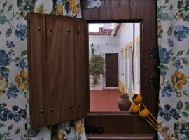 艾洛耶梅托佩罗罗德里格斯酒店，位于阿兰德鲁阿尔的酒店