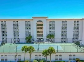 Beach Oasis 601 Gorgeous Ocean front Ocean view for 10 sleeps up to 14