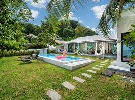 Island Luxe private beachfront Phuket，位于Ban Lo Long的别墅