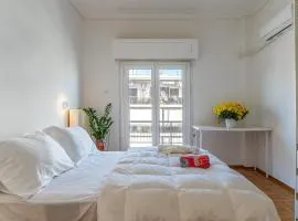 Charming Central Apt with Parking 3