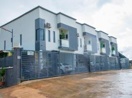 OVEAN LUXURY HOMES AWKA，位于Awka的酒店