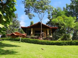 Tappers' Village Nature Resort & Retreat Centre, Kiriella，位于拉特纳普勒的酒店