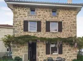 2 Bedroom Awesome Home In Bas-En-Basset