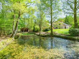 Gîte Castor，位于圣胡伯特的酒店