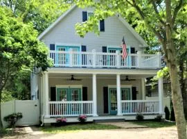 Captain’s Retreat! Newly Renovated - Beach House!