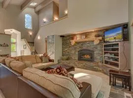 High Sierra at Dollar Point - Private Hot Tub, Close to Ski Resorts, Pet Friendly!